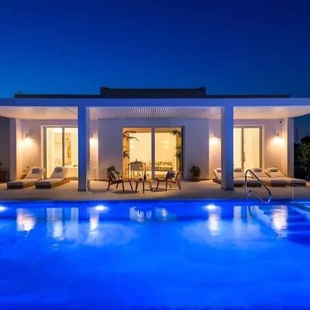 Haus In Notia Rodos Mit Flachem Pool Und Schoener Aussicht