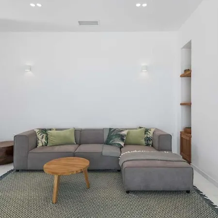 Haus In Notia Rodos Mit Flachem Pool Und Schoener Aussicht Tatil Evi Lakhania
