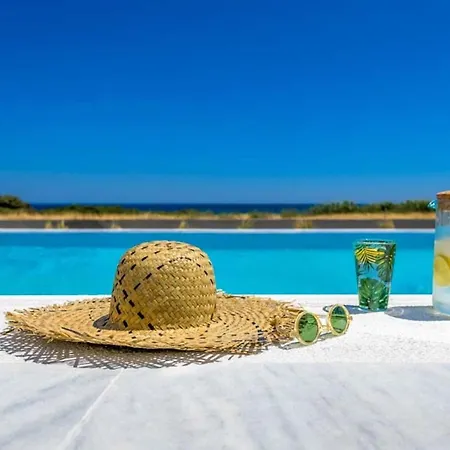 Haus In Notia Rodos Mit Flachem Pool Und Schoener Aussicht Vakantiehuis Lachaniá
