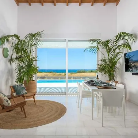 Haus In Notia Rodos Mit Flachem Pool Und Schoener Aussicht *